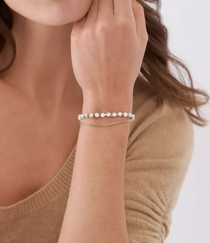 All Stacked Up Howlite-Kettenarmband mit Perlen All Stacked Up Howlite-Kettenarmband mit Perlen