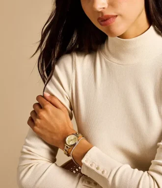 Carlie Dreizeigeruhr aus goldfarbenem Edelstahl mit Armband