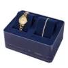 Carlie Dreizeigeruhr aus goldfarbenem Edelstahl mit Armband Carlie Dreizeigeruhr aus goldfarbenem Edelstahl mit Armband