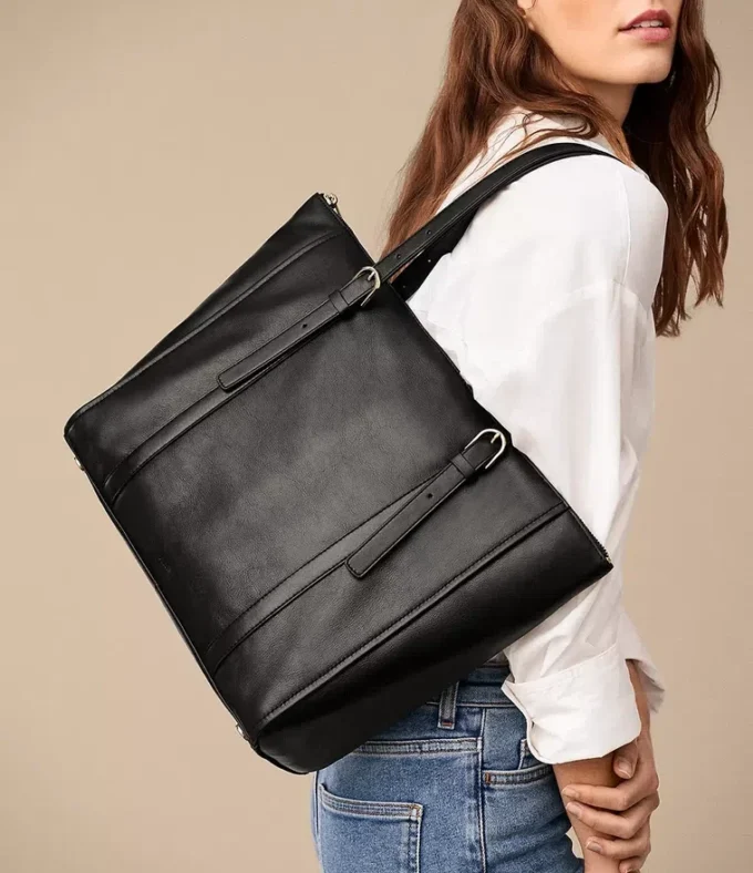 Carlie Ledertasche