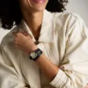 Harlow Dreizeigeruhr mit schwarzem Lederarmband