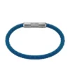 Maschinell geriffeltes Armband aus marineblauem Silikon