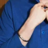 Maschinell geriffeltes Leder und Edelstahl-Armband