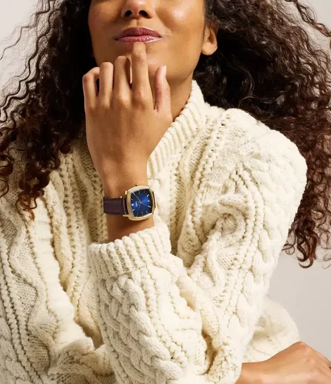 Nick Jonas x Fossil Machine Luxe Blue Vignette Dreizeigeruhr aus braunem Krokodilleder