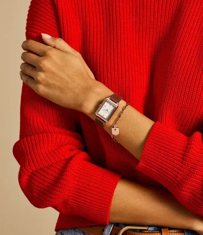 Raquel Dreizeiger-Uhr mit Datumsanzeige, mittelbraunes Lederarmband und Armband-Set