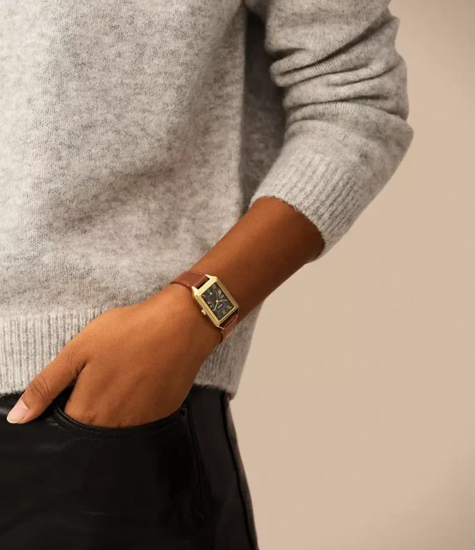 Raquel Dreizeigeruhr mit Datumsanzeige, mittelbraunes Lederarmband
