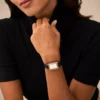 Raquel Dreizeigeruhr mit Datumsanzeige, schwarzes LiteHide™-Lederarmband