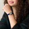 Raquel Mini Zwei-Zeiger-Uhr mit blauem Samtarmband